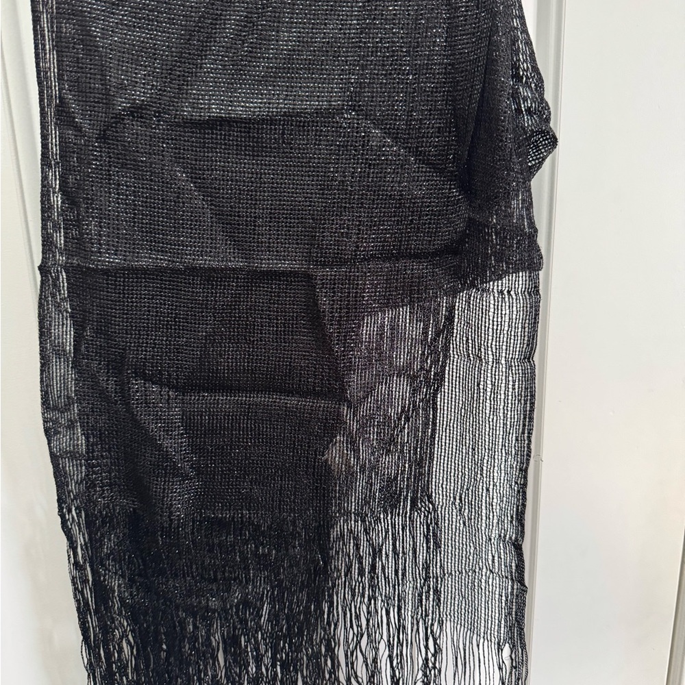 Pennington Elegant Mesh Scarf with Fringe